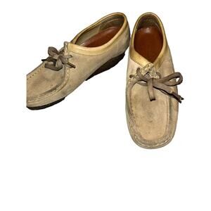 Clarks Wallabees 35395 Beige Sand Suede Leather‎ Crepe Sole Shoes Women's Sz 8.5